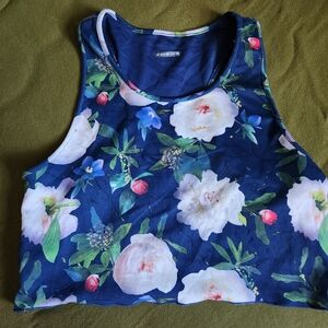 Oiselle tank size 8